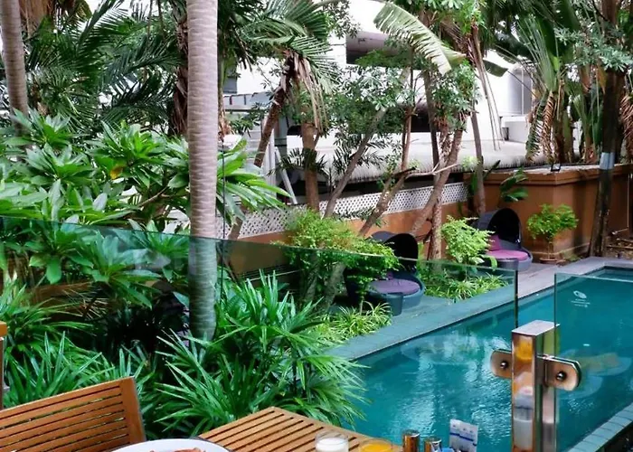 Sora & Sukhumvit Hotel