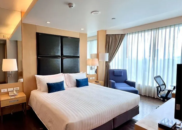 Hotell Sora & Sukhumvit 4*