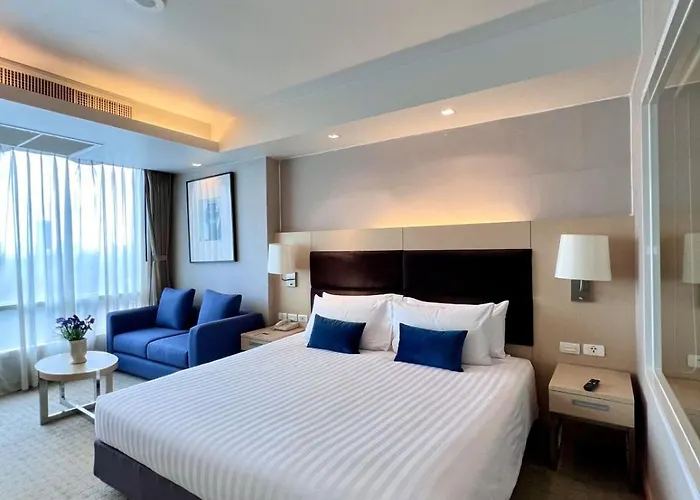 Sora & Sukhumvit Hotell 4*