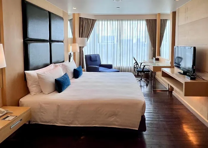 Sora & Sukhumvit Hotell