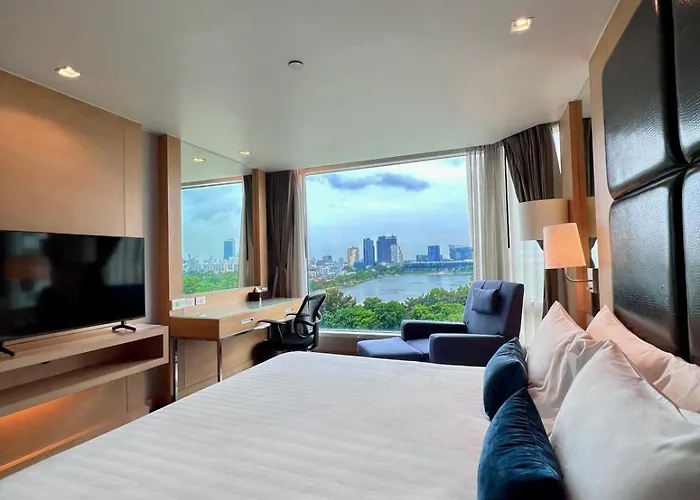 Sora & Sukhumvit Hotel