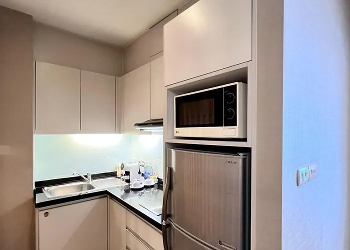 Sora & Sukhumvit Hotel 4*