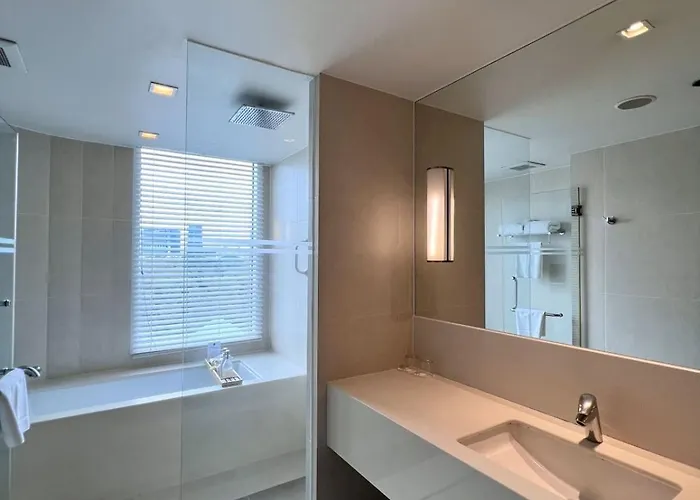 Hotel Sora & Sukhumvit 4*
