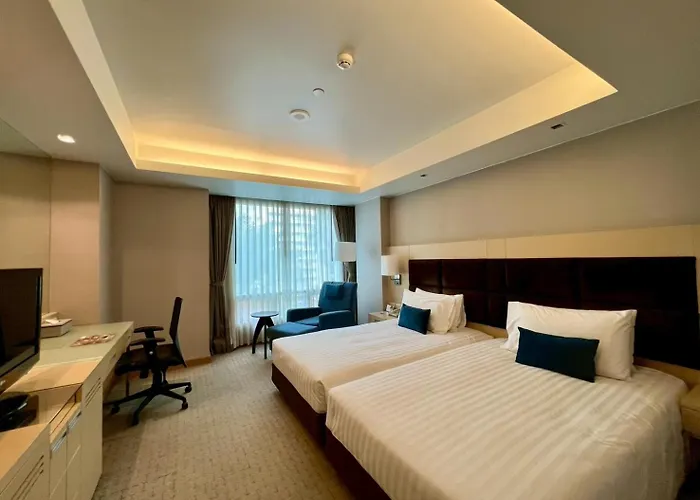 Sora & Sukhumvit Hotel 4*
