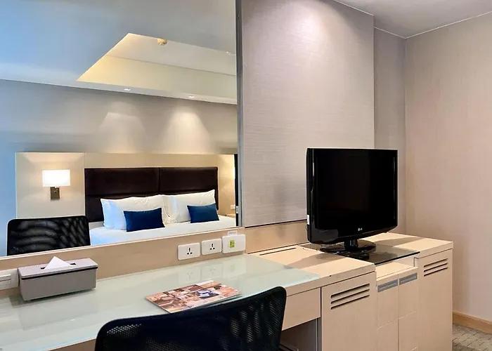 Sora & Sukhumvit Hotel 4*