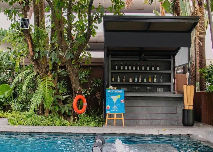 Sora & Sukhumvit 4*