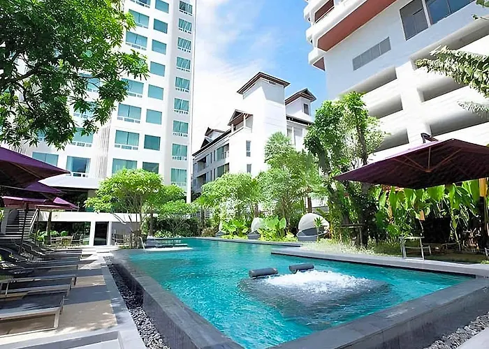 Sora & Sukhumvit Hotel 4*