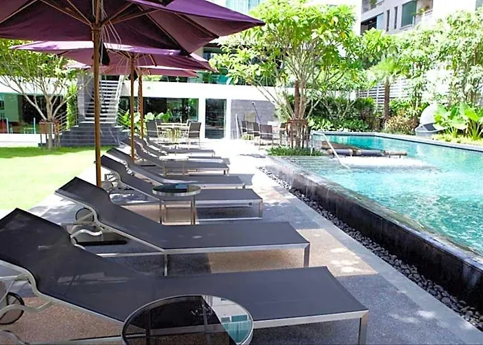Hotel Sora & Sukhumvit 4*