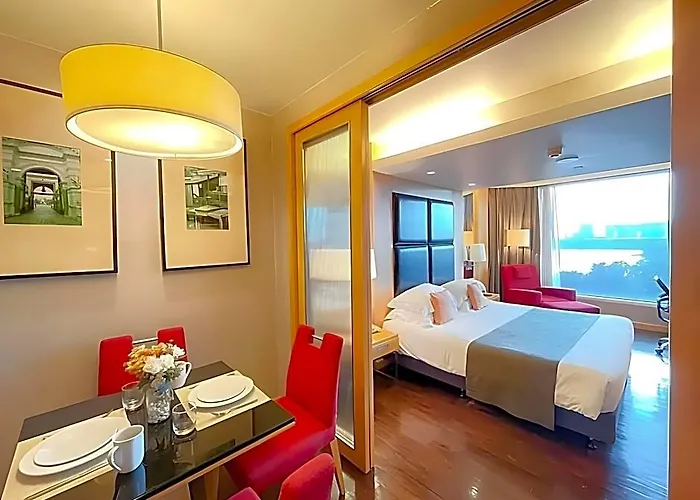 Sora & Sukhumvit Hotell 4*