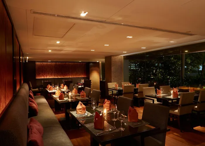 Sora & Sukhumvit Hotel 4*